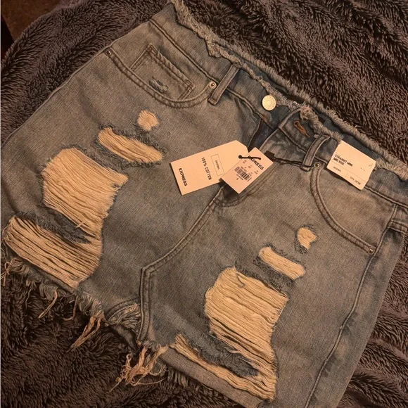 NWT Express denim mini skirt- distressed - Picture 2 of 2